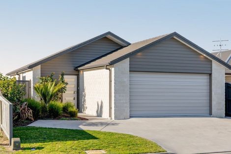 Photo of property in 24 Marion Crescent, Papamoa Beach, Papamoa, 3118