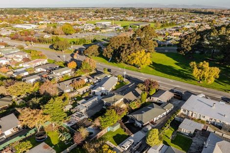 Photo of property in 72 Ohoka Road, Kaiapoi, 7630