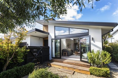 Photo of property in 136 Edgeware Road, St Albans, Christchurch, 8014