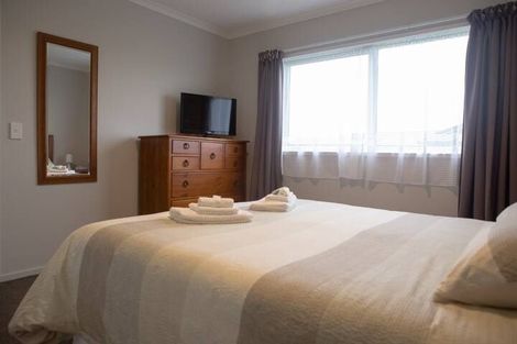 Photo of property in 22 Ulyatt Road, Meeanee, Napier, 4112