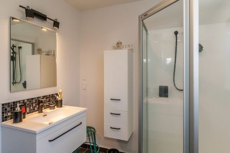 Photo of property in 18 Story Street, Foxton Beach, Foxton, 4815