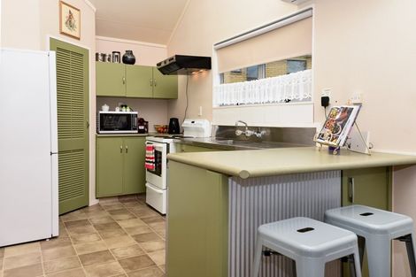 Photo of property in 2 Grove Place, Dinsdale, Hamilton, 3204