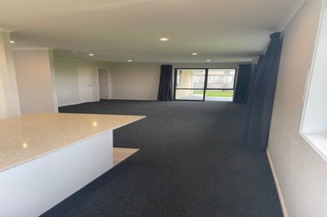 Photo of property in 30 Richardson Road, Omokoroa, 3114