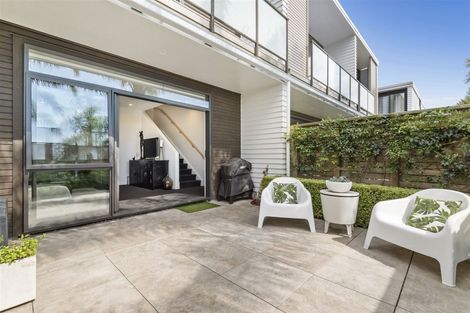 Photo of property in 6/50 Ocean View Road, Northcote, Auckland, 0627