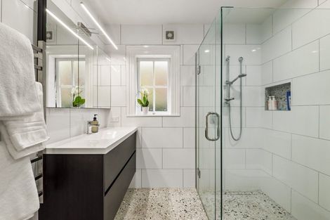 Photo of property in 1/12a Moore Street, Hillcrest, Auckland, 0627