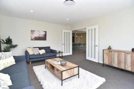 Photo of property in 8 Clarendon Place, Rangiora, 7400