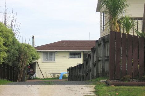 Photo of property in 322 Don Buck Road, Massey, Auckland, 0614