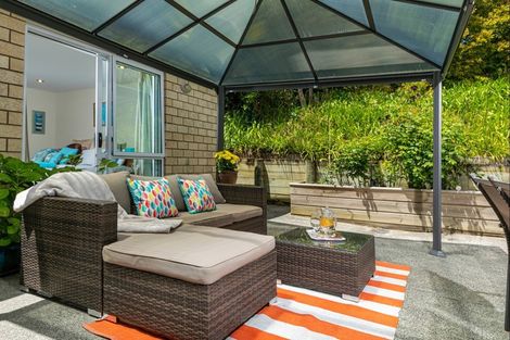 Photo of property in 39 Northbrook Close, Greenhithe, Auckland, 0632