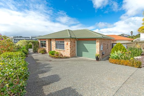 Photo of property in 87a Elan Place, Stanmore Bay, Whangaparaoa, 0932