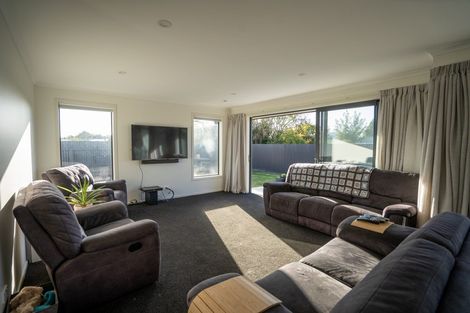 Photo of property in 40 Queen Street, Winton, 9720