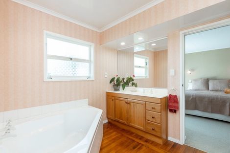 Photo of property in 11 Totara Street, Taradale, Napier, 4112