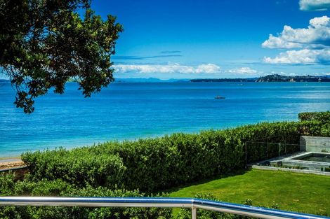Photo of property in 30 Oxford Terrace, Coromandel, 3506