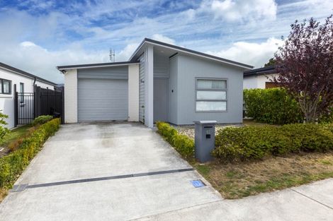 Photo of property in 12 Buddle Road, Wallaceville, Upper Hutt, 5018