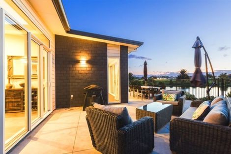 Photo of property in 15 Bridford Way, Paraparaumu, 5032