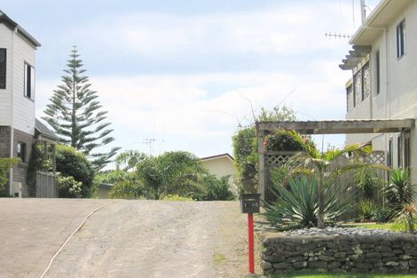 Photo of property in 1045a Papamoa Beach Road, Papamoa Beach, Papamoa, 3118