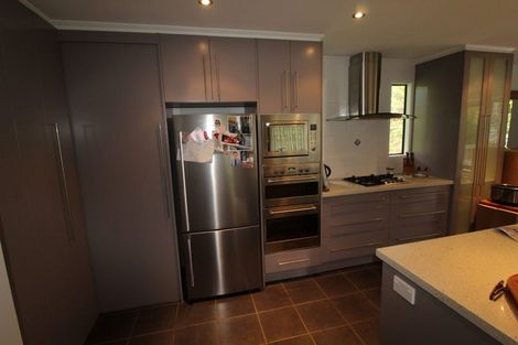 Photo of property in 5 Kaurimu Rise, Titirangi, Auckland, 0604