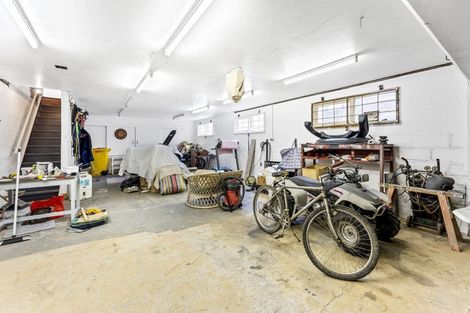 Photo of property in 21 Dalton Grove, Stokes Valley, Lower Hutt, 5019