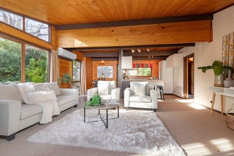 Photo of property in 363 Stokes Valley Road, Stokes Valley, Lower Hutt, 5019