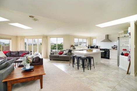 Photo of property in 3 Court Of Ascot, Seaward Bush, Invercargill, 9812