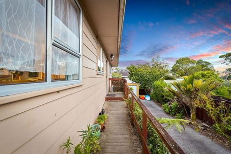 Photo of property in 6 Albemarle Place, Massey, Auckland, 0614