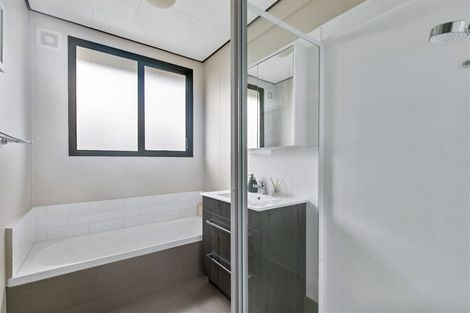 Photo of property in 1/31 Caribbean Drive, Unsworth Heights, Auckland, 0632