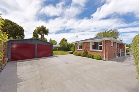 Photo of property in 16 Adams Place, Woolston, Christchurch, 8023