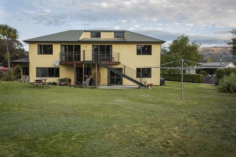 Photo of property in 25 Aeolus Place, Wanaka, 9305