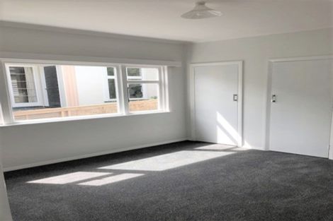 Photo of property in 35 Cavendish Square, Strathmore Park, Wellington, 6022