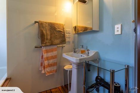 Photo of property in 26 Mackinnon Terrace, Sunshine Bay, Queenstown, 9300