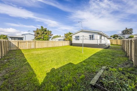 Photo of property in 3/136 Shifnal Drive, Randwick Park, Auckland, 2105