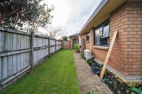 Photo of property in 35 Hastings Place, Hamilton Lake, Hamilton, 3204