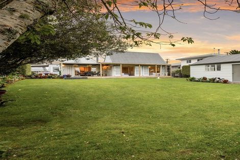 Photo of property in 74 Ferry Parade, Herald Island, Auckland, 0618