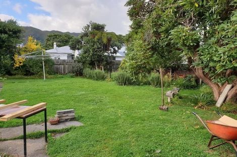 Photo of property in 41 Cambridge Terrace, Waiwhetu, Lower Hutt, 5010