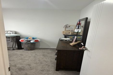 Photo of property in 43c Beach Road, Pahurehure, 2113