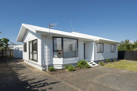 Photo of property in 228 Gravatt Road, Papamoa Beach, Papamoa, 3118