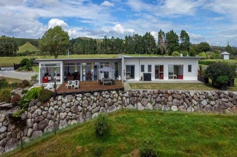 Photo of property in 11 Wilson Road, Urenui, 4375