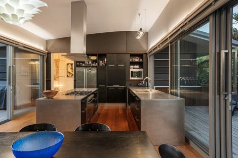 Photo of property in 107 Russell Bruce Place, Onemana, Whangamata, 3691