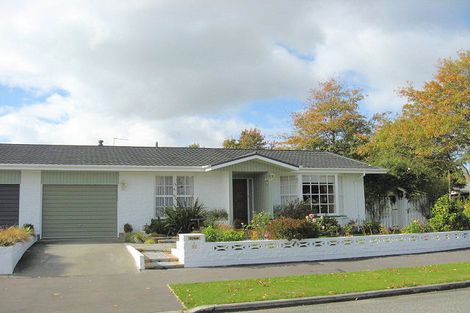 Photo of property in 2/35 Guinness Crescent, Ilam, Christchurch, 8041