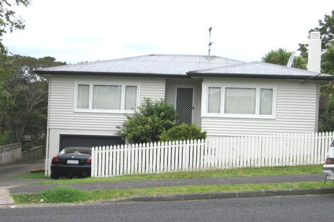 Photo of property in 2/93 Stanley Road, Glenfield, Auckland, 0629