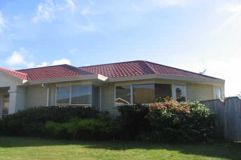 Photo of property in 7 Mariners Way, Whitby, Porirua, 5024