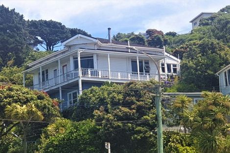 Photo of property in 8 Hungerford Road, Lyall Bay, Wellington, 6022