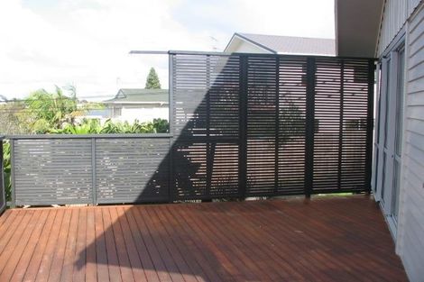 Photo of property in 199 Forrest Hill Road, Forrest Hill, Auckland, 0620