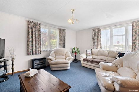 Photo of property in 2 Old Wairoa Road, Papakura, 2110