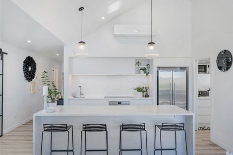 Photo of property in 9 Awatea Drive, Whitianga, 3510