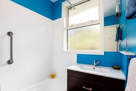 Photo of property in 33 Finnimore Terrace, Vogeltown, Wellington, 6021