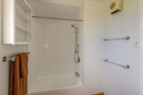 Photo of property in 72 Parata Street, Waikanae, 5036