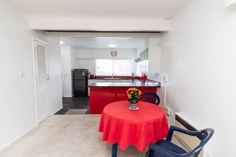 Photo of property in 124 Naenae Road, Naenae, Lower Hutt, 5011