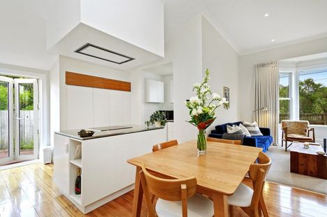 Photo of property in 30 Mornington Road, Brooklyn, Wellington, 6021