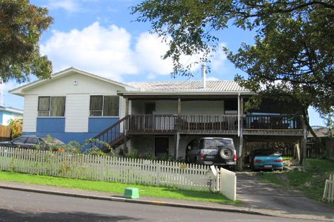 Photo of property in 3 Astral Place, Clover Park, Auckland, 2019