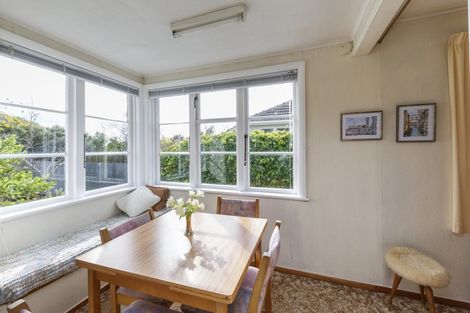 Photo of property in 42 Tweed Street, Roslyn, Palmerston North, 4414